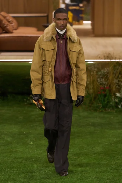 Look 34